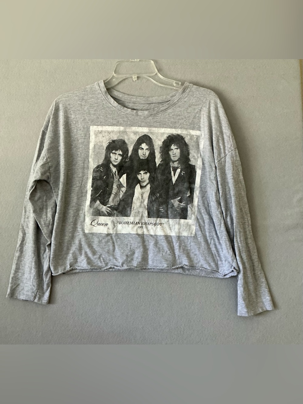 Queen “Bohemian Rhapsody” Grunge Graphic LongSleeve Women Crop Top L Streetwear